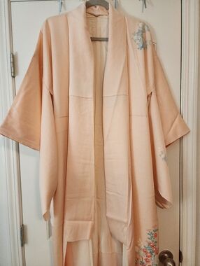Japanese Kimono Peach Floral Print Robe PTP 50" Length 63" Soft Girl Pastel Wrap